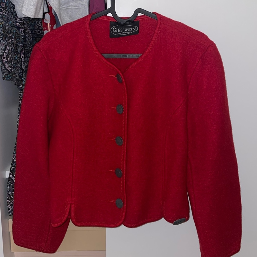 Austrian wool genuine jacket.
Vintage.
Bought in France.
